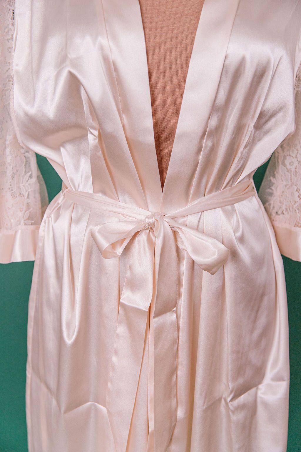 Satin & Eyelash Lace Robe - Champagne