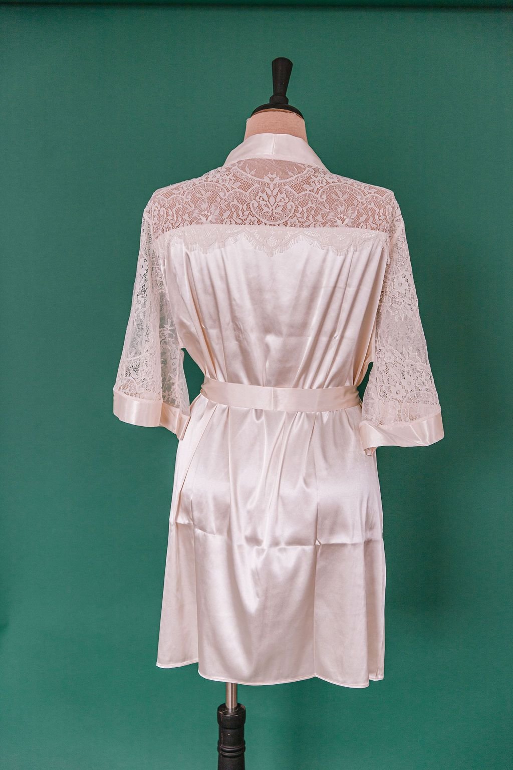 Satin & Eyelash Lace Robe - Champagne