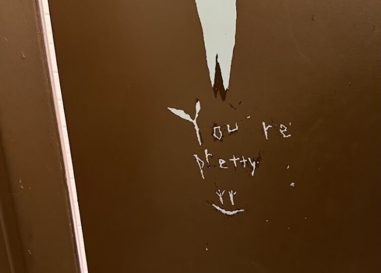 Bathroom Grafiti